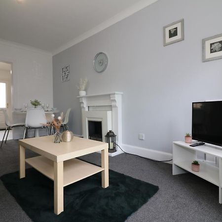 Signature - Gartlea House Daire Airdrie Dış mekan fotoğraf