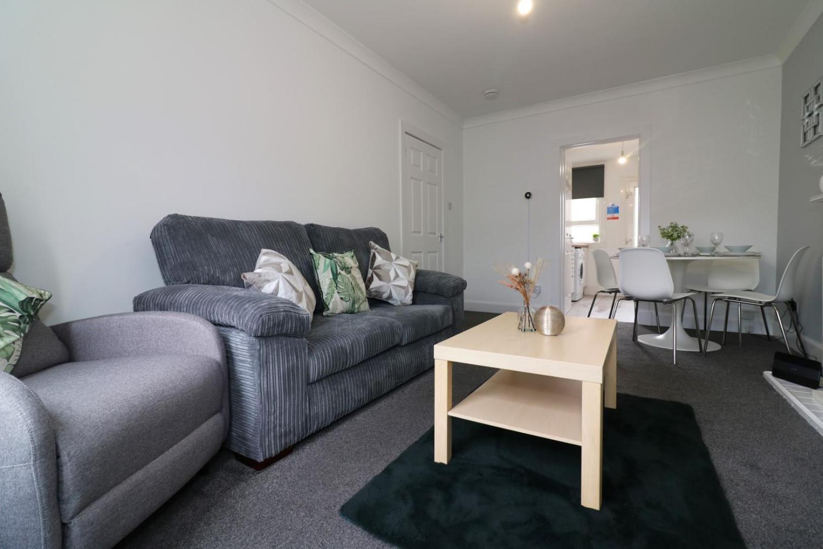Signature - Gartlea House Daire Airdrie Dış mekan fotoğraf