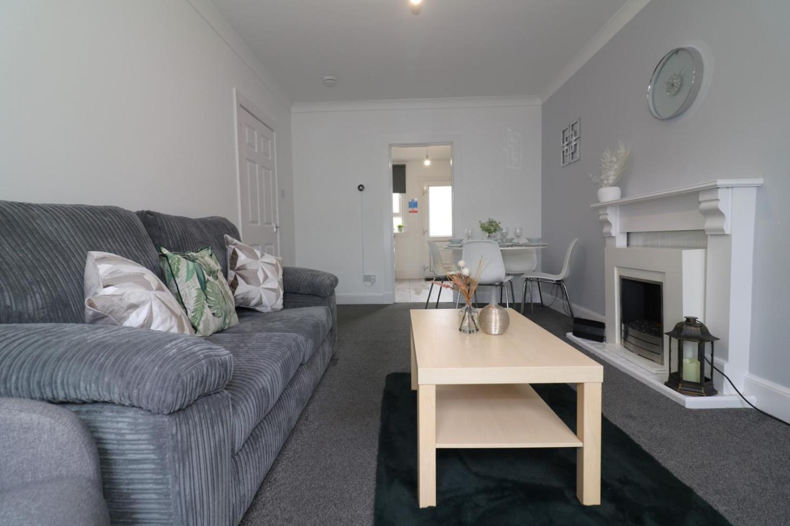 Signature - Gartlea House Daire Airdrie Dış mekan fotoğraf